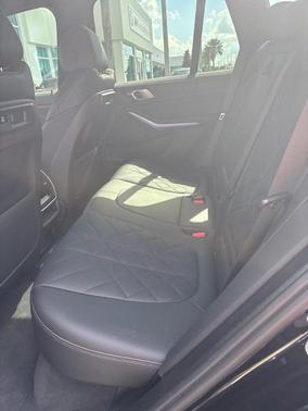 Black Sapphire Metallic 2023 BMW X5 xDrive40i