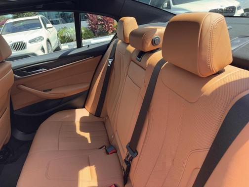 2023 BMW 530e 530e