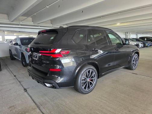 Black Sapphire Metallic 2026 BMW X5 sDrive40i