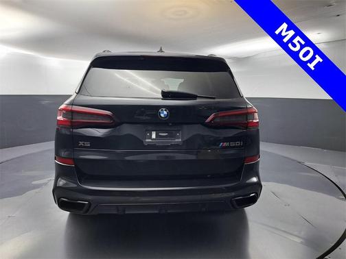 2021 BMW X5 M50i