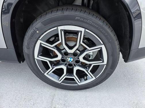Space Silver 2026 BMW X1 xDrive28i
