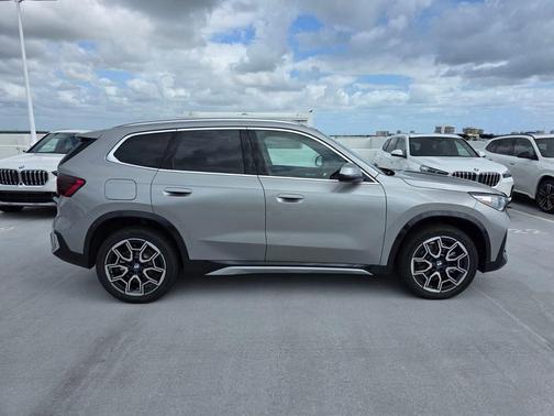 Space Silver 2026 BMW X1 xDrive28i