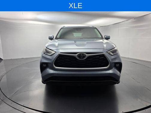 Moon Dust 2022 Toyota Highlander XLE