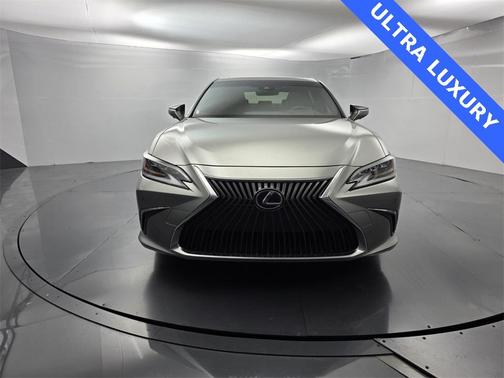 2019 Lexus ES 300h Ultra Luxury