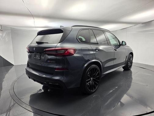 Arctic Gray Metallic 2022 BMW X5 M50i