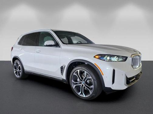 Mineral White Metallic 2026 BMW X5 sDrive40i