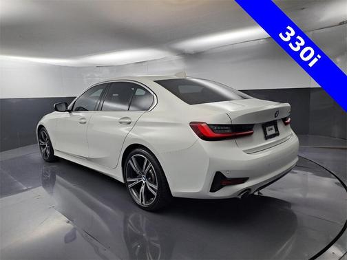 2022 BMW 330 i