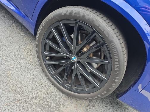 Bay Blue 2024 BMW X5 M60i