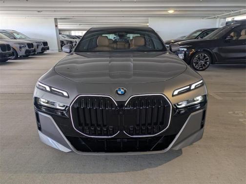 2025 BMW 740 i