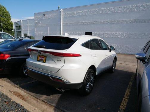 Wind Chill Pearl 2023 Toyota Venza XLE
