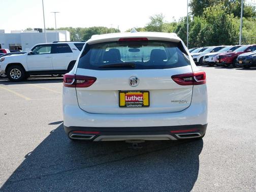 2019 Buick Regal TourX Essence