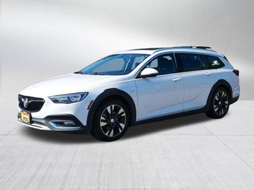 2019 Buick Regal TourX Essence