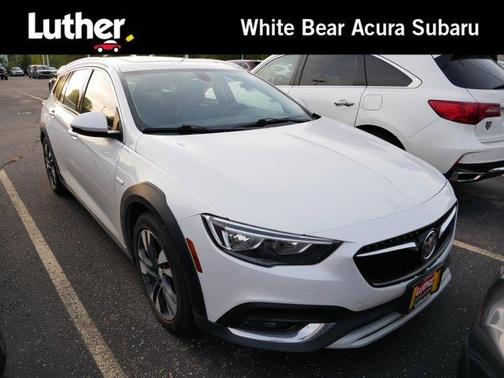 2019 Buick Regal TourX Essence