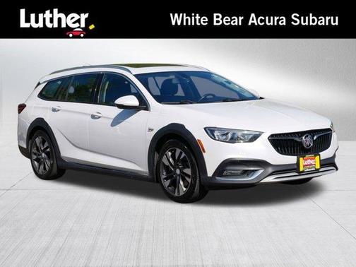 2019 Buick Regal TourX Essence