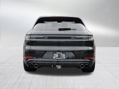 2025 Porsche Cayenne S