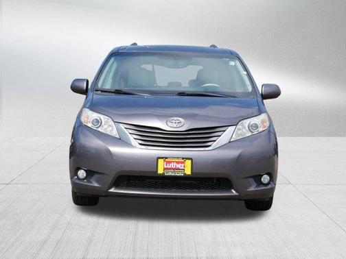 2011 Toyota Sienna XLE