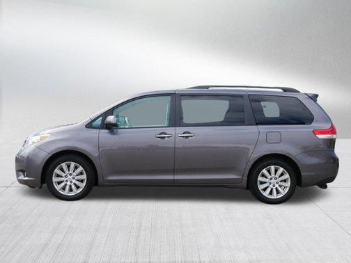 2011 Toyota Sienna XLE