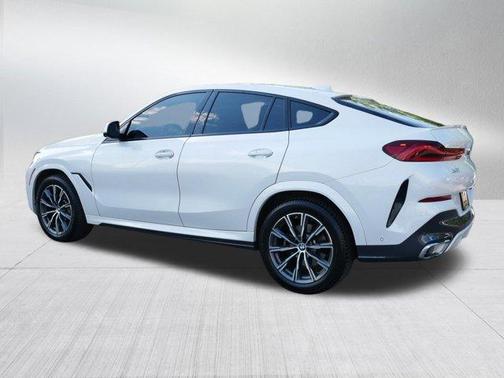 2023 BMW X6 xDrive40i