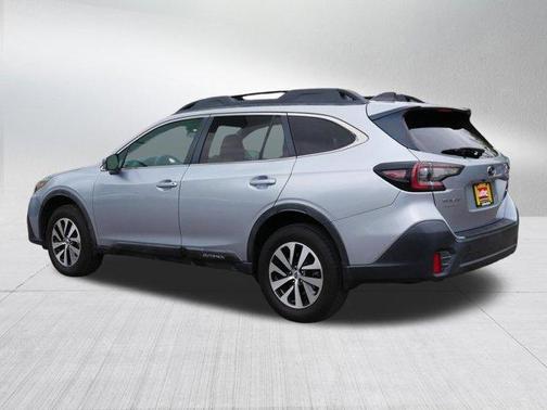 Ice Silver Metallic 2020 Subaru Outback Premium