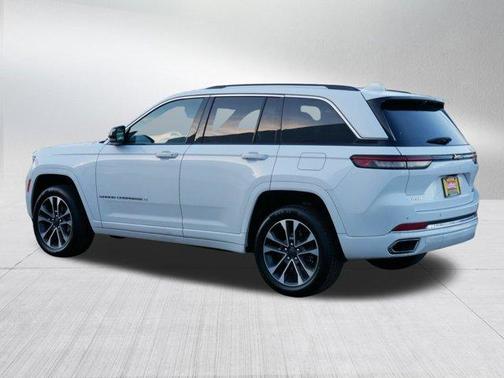 2022 Jeep Grand Cherokee Overland
