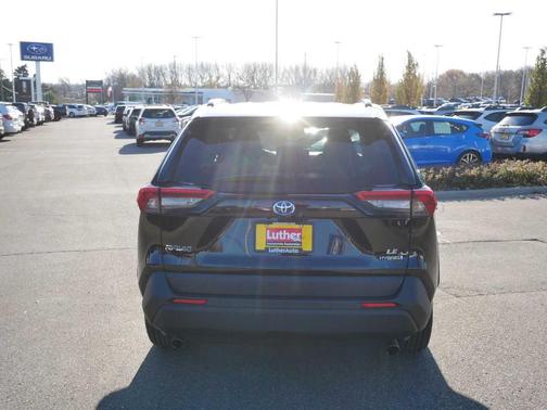 2021 Toyota RAV4 Hybrid LE