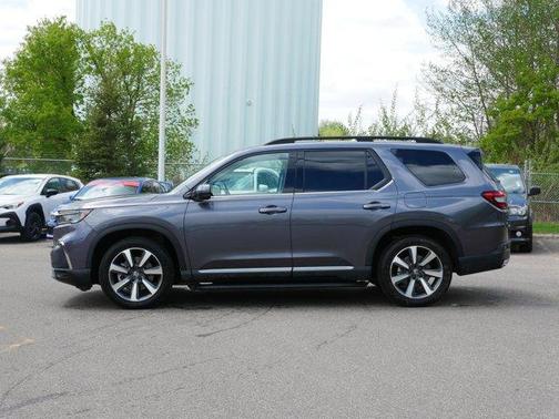 Modern Steel Metallic 2025 Honda Pilot Elite