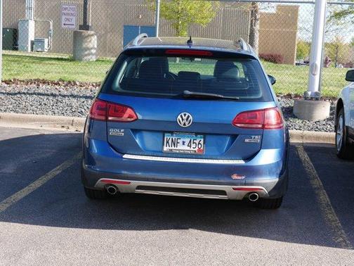 Silk Blue Metallic 2017 Volkswagen Golf Alltrack TSI SE