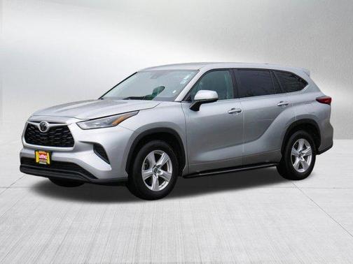 Celestial Silver Metallic 2023 Toyota Highlander LE