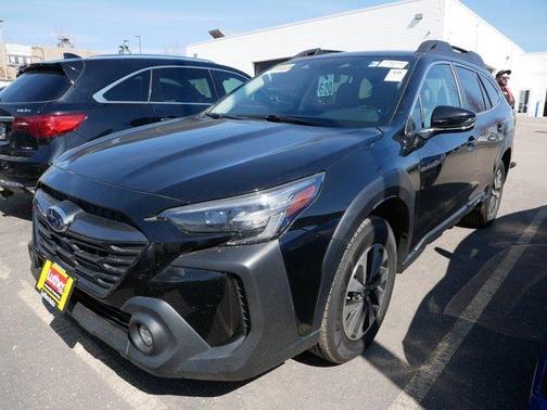 Crystal Black Silica 2023 Subaru Outback Premium