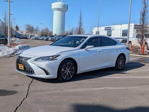 2024 Lexus ES 300h Luxury