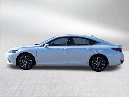 2024 Lexus ES 300h Luxury