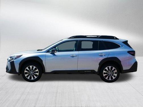 Ice Silver Metallic 2024 Subaru Outback Limited XT