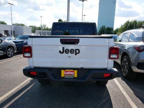 2023 Jeep Gladiator Sport
