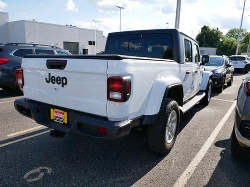 2023 Jeep Gladiator Sport