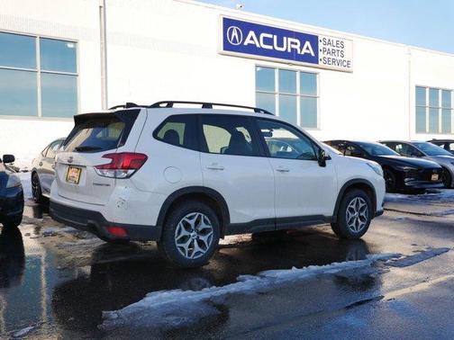 2024 Subaru Forester Premium