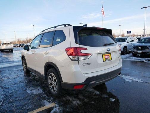 2024 Subaru Forester Premium