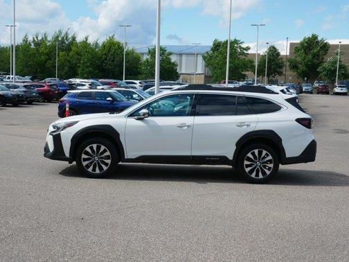 Crystal White Pearl 2024 Subaru Outback Touring