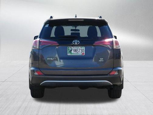 Magnetic Gray Metallic 2016 Toyota RAV4 SE