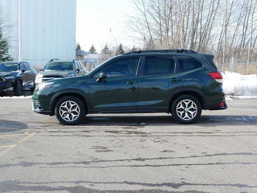 2022 Subaru Forester Premium