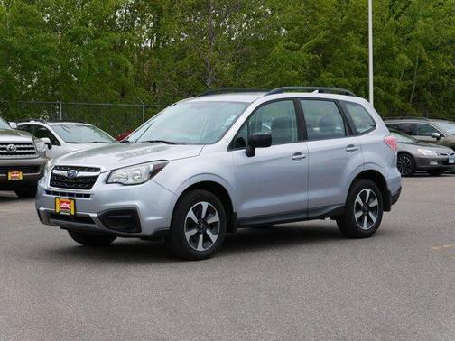 Ice Silver Metallic 2018 Subaru Forester 2.5i