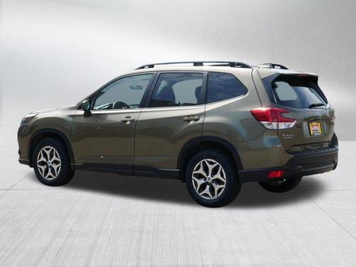 Autumn Green Metallic 2023 Subaru Forester Premium