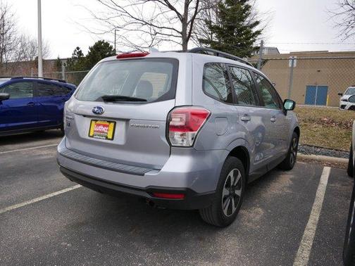 Ice Silver Metallic 2018 Subaru Forester 2.5i
