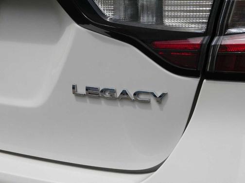 2022 Subaru Legacy Base (CVT)
