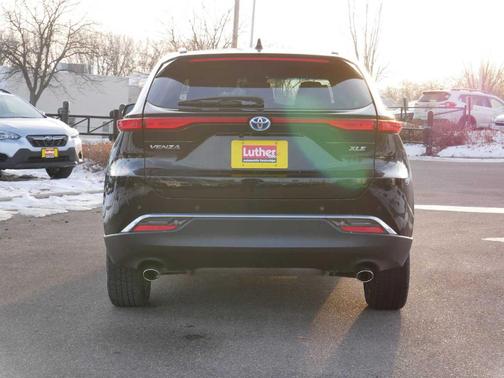 2024 Toyota Venza XLE