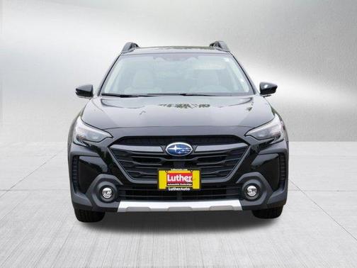 Crystal Black Silica 2023 Subaru Outback Limited