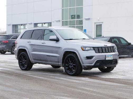 2020 Jeep Grand Cherokee Altitude