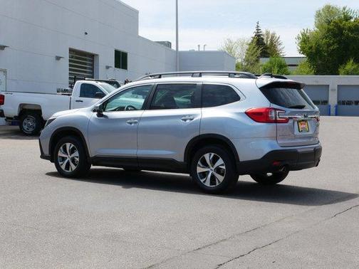 Ice Silver Metallic 2025 Subaru Ascent Premium