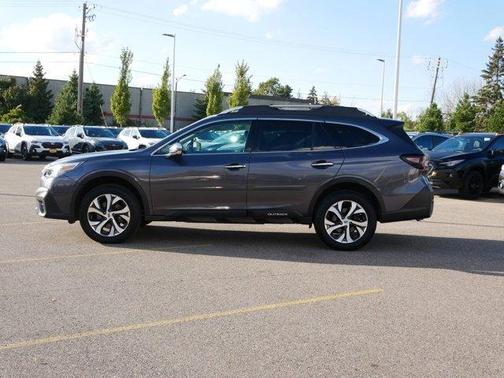 2022 Subaru Outback Touring XT