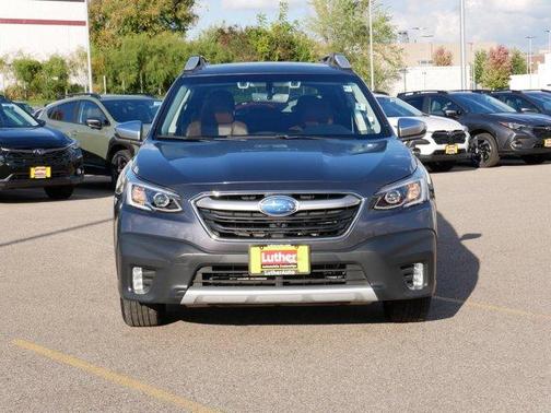 2022 Subaru Outback Touring XT