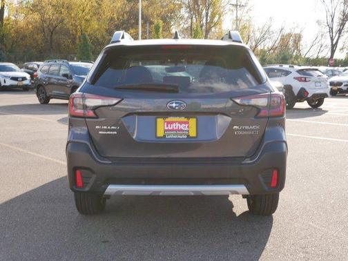 2022 Subaru Outback Touring XT
